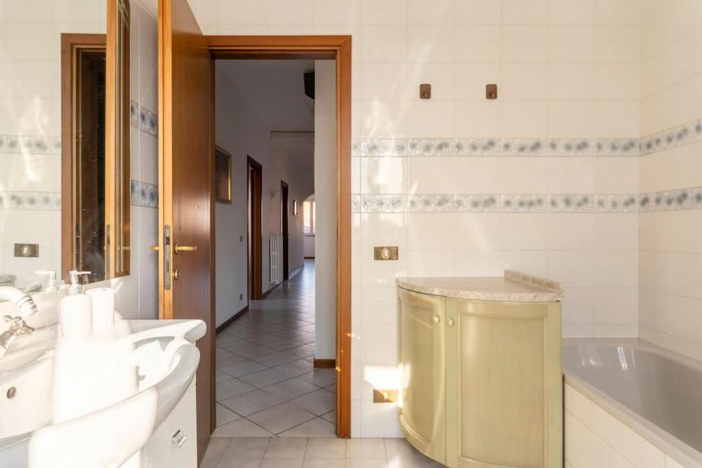 Chic Italian Escape - Casa Vacanze Lorusso Montecatini Terme Kültér fotó